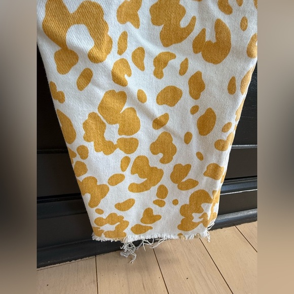 MOTHER the curbside leopard heel Yellow Floral Leopard Print Fray Hem Jeans •27 - Picture 9 of 16